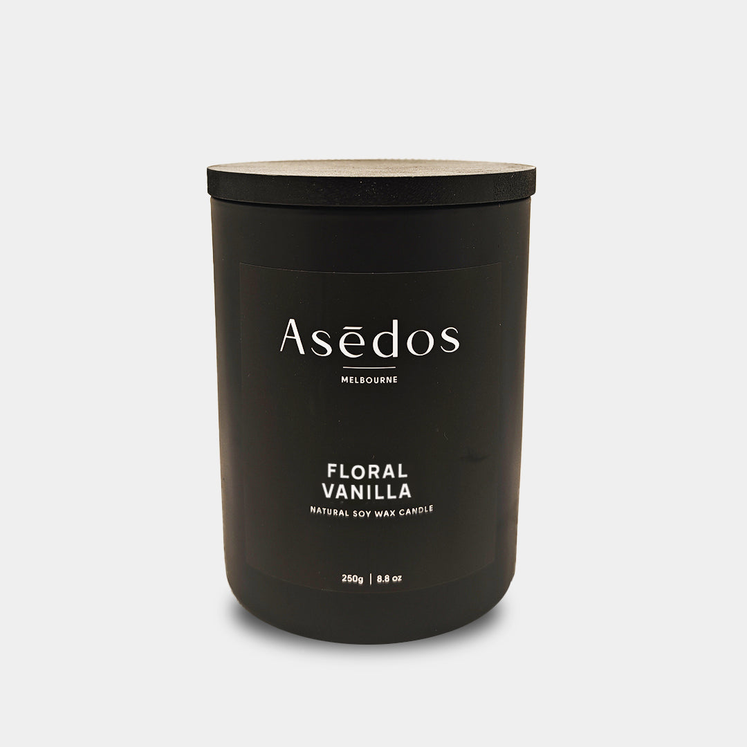 LEATHERY AMBROX CANDLE